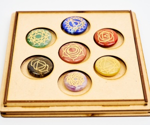Chakra-Steinset im Buddha-Box