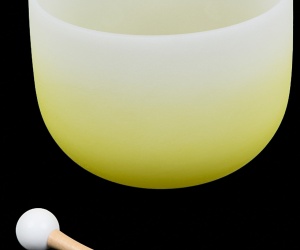 Farbige Kristallschale E — „Feuer“ (3. Chakra)